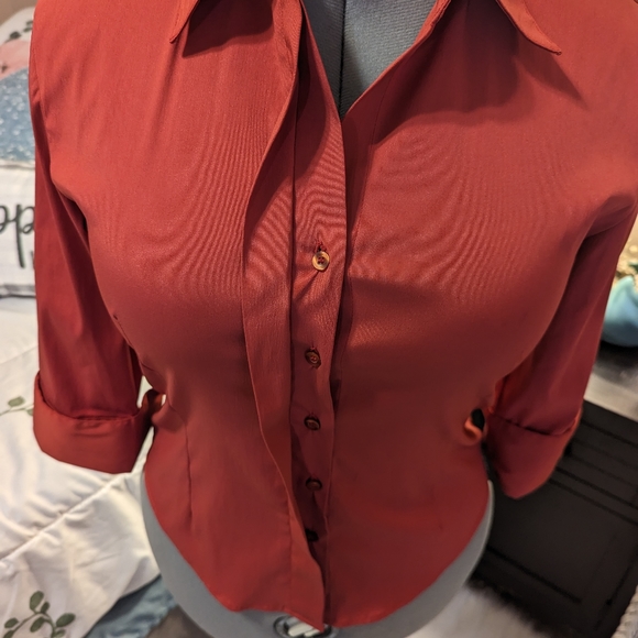 Medium redish button down dress shirt - Picture 9 of 9